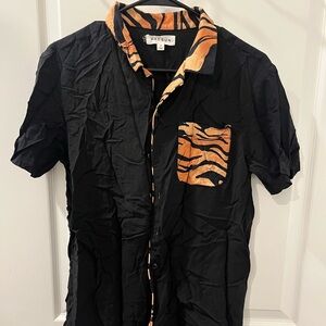 PacSun Black and Orange Tiger Print Men's Shirt